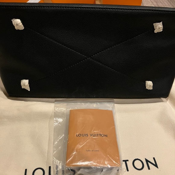 Inspired Black bag. Never used. - Picture 5 of 7